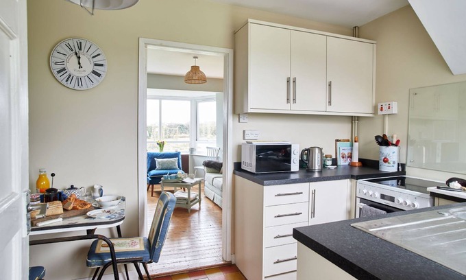 Swaffham Apartment | No 2 , Sparham Hall - sleeps 5 guests in 3 bedrooms