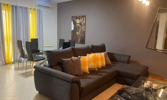 Praia Condo | Noble area of Praia. Prestigious condominium. Close to beach,.