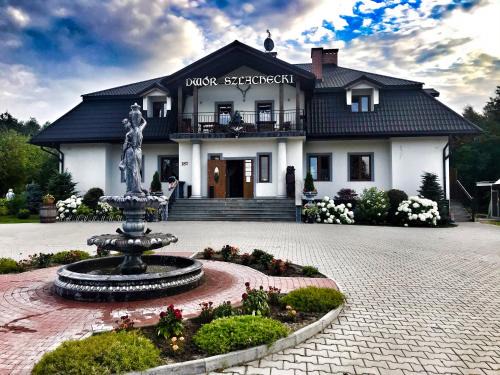 Medynia Glogowska Bed & Breakfast | Noclegi Dwór Szlachecki Biedaczów