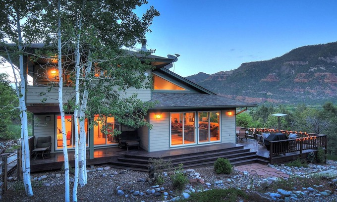 Durango House | Non Smoking Home,A/C, Incredible Views! 1Mile N.of Durango,Hot tub,Heated garage