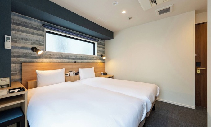 Sumida Hotel | Nonsmoking Hollywood Twin Room Free breakfast bread service included/Sumida-ku Tokyo
