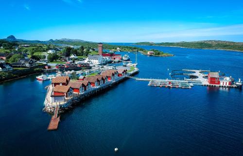 Brønnøy Resort | Norsk Havbrukssenter - Rorbuer