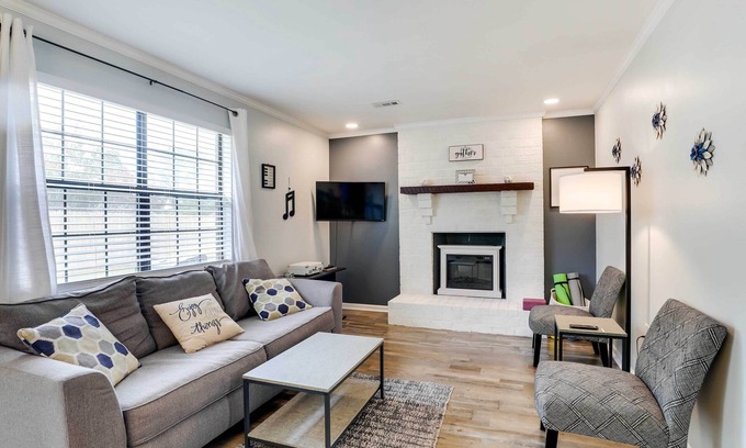 North Charleston Apartment | North Charleston Vacation Rental Near Cooper River