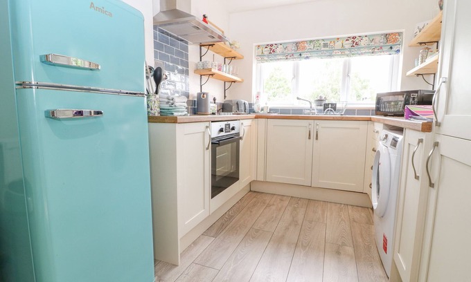 Evesham House | NORTHWICK COTTAGE, pet friendly, character holiday cottage in Evesham