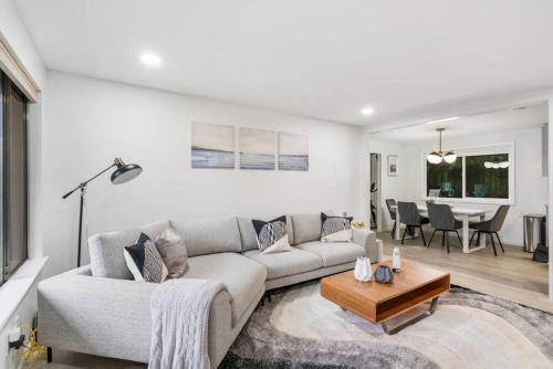 Juanita House | not use Comfortable Home for Family with Remote Workplace