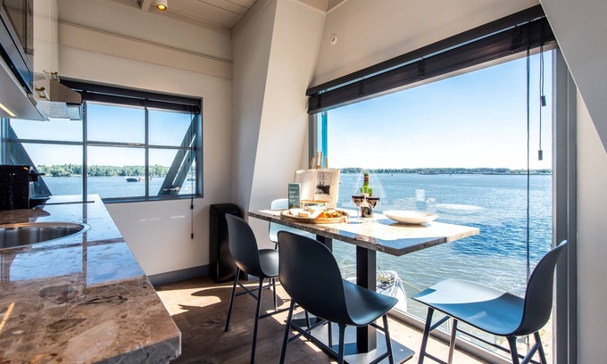 Eastern Docklands Apartment | Numa Amsterdam The Crane
