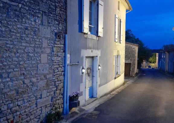 Verteuil-sur-Charente House | NumbersixVerteuil