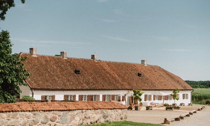 Mikeltornis Hotel | Nurmuižas viesnīca