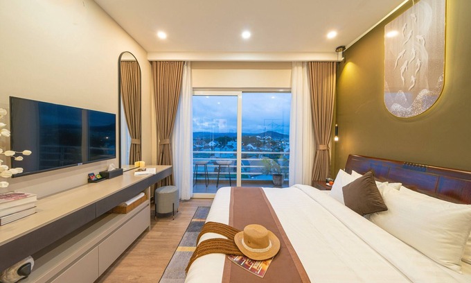 Da Lat Villa | nUyen Khang Villa - The Paradise of Light