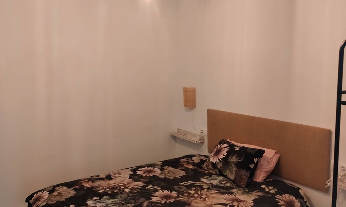 Camas Apartment | O A S I S Triana's Halway