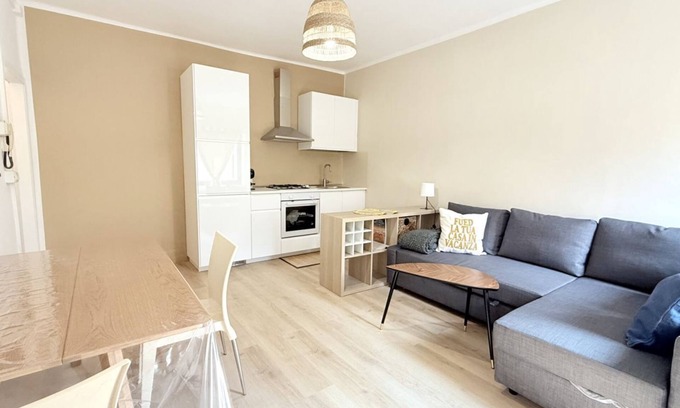 Osimo Apartment | O03 - Osimo, two-room apartment with terrace and wifi