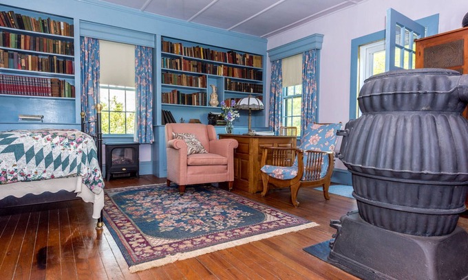 Alton Bed & Breakfast | Oak Grove B&B Queen rm. separate entrance-Pet Friendly