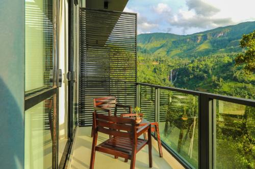 Ramboda Hotel | Oak Ray Tea Bush