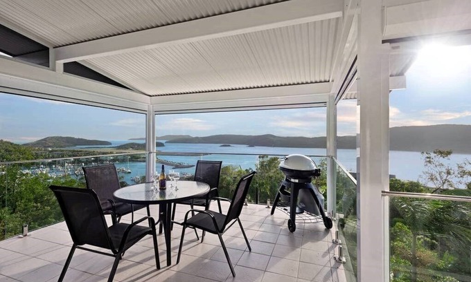 Hamilton Island Apartment | Oasis 20, Beautiful Apartment on Hamilton Island