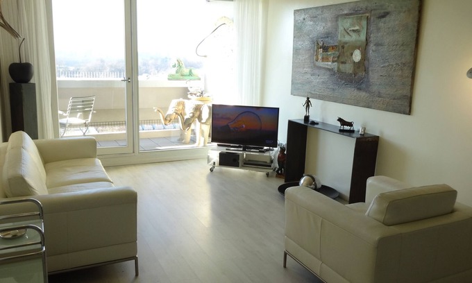 Am Riesenfeld Apartment | Oasis at Olympiapark - quiet 2 room apartment, near center, Oktoberfest, fair