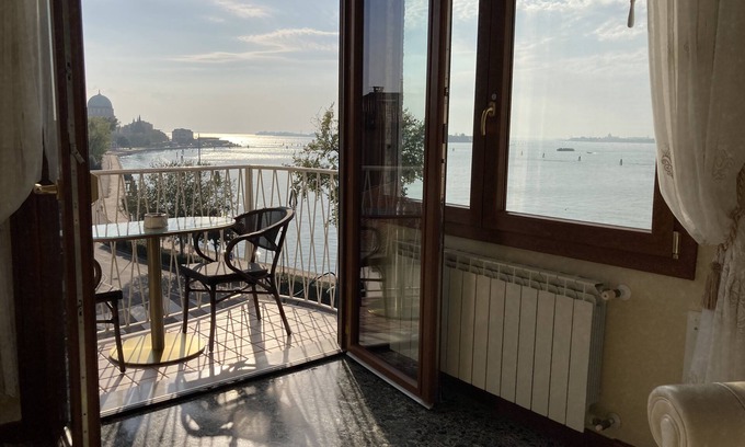 San Pietro di Legnago Apartment | OASIS Golden Lagoon Apartment. Panorama over the Lagoon.