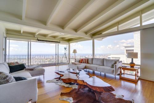 Diamond Head - Kapahulu - St. Louis House | Ocean and Skyline Views Honolulu Retreat