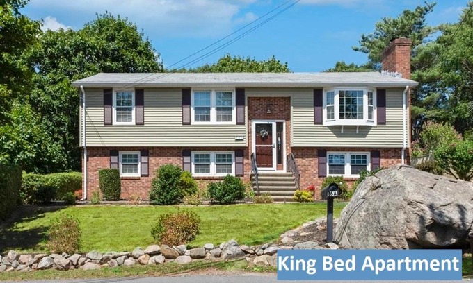Gloucester Apartment | Ocean Breeze-8min Walk to Beach
