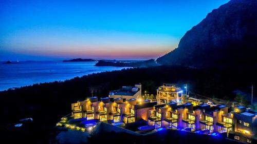 Andeok Villa | Ocean Brick Poolvilla