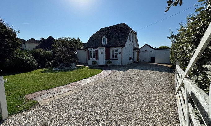 Ferring Cottage | Ocean Cottage, Ferring - seaside cottage with it's own bar & EV charger