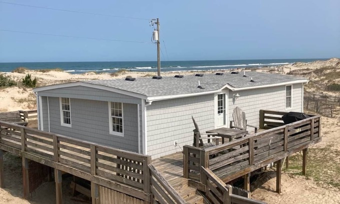 Corolla House | Ocean Front! 4x4 area of OBX! Private, Dog friendly, Affordable, Wild Horses!