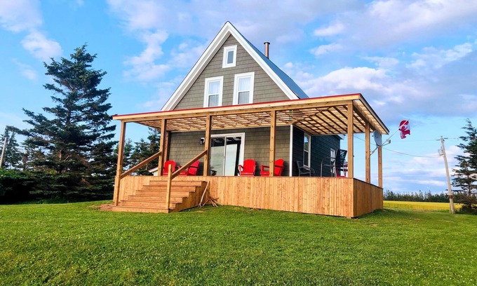 Fernwood Cottage | Ocean-front cottage on private, treed lot.