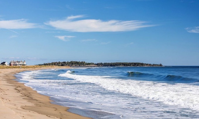 Phippsburg Cottage | Ocean Front Cottage with amazing views! Only steps away from white sandy beach.