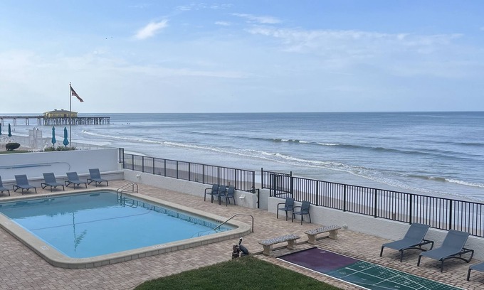 Daytona Beach Shores Condo | Ocean Front Daytona Beach Shores Condo with heated pool and open beach access!