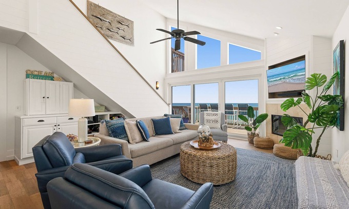 Bethune Beach House | ☀️Ocean Front - Pet Friendly - Steps to Beach - Dolphin House ☀️