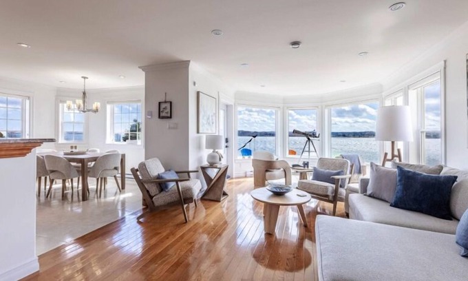 Bay Roberts House | Ocean Front, Shoreline access from property, Main Floor Master with ensuite.
