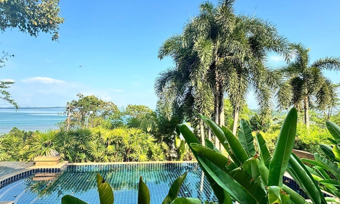 Pa Klok Villa | Ocean Front Villa with Stunning views and own private beach,relax, BBQ
