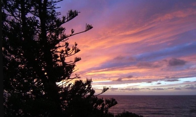 Ocean Beach Apartment | Ocean Sunsets Gorgeous, Romantic Home