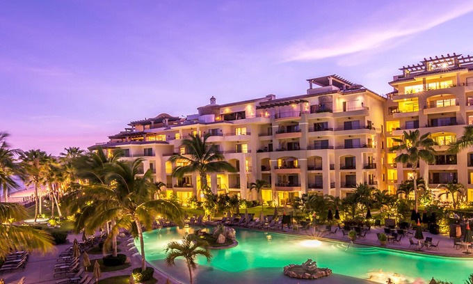 Colonia El Progreso Condo | Ocean View 1 Bedroom Condo Cabo San Lucas, multiple restaurants, spa and gym