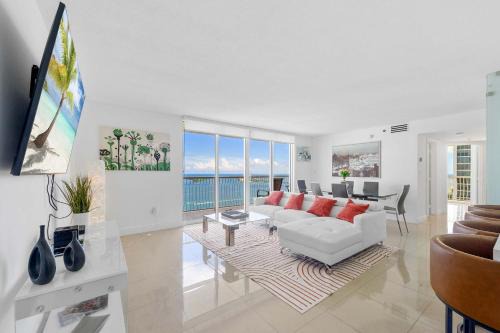 Brickell House | Ocean View 3BR Penthouse Brickell Miami