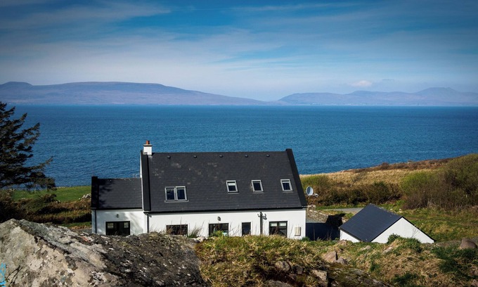 Louisburgh House | Ocean View Cottage | Facing Clew Bay near Louisburgh with fabulous sea view