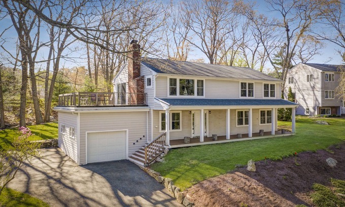 Gloucester House | Ocean View - Great Location | Beautiful, Warm & Spacious.