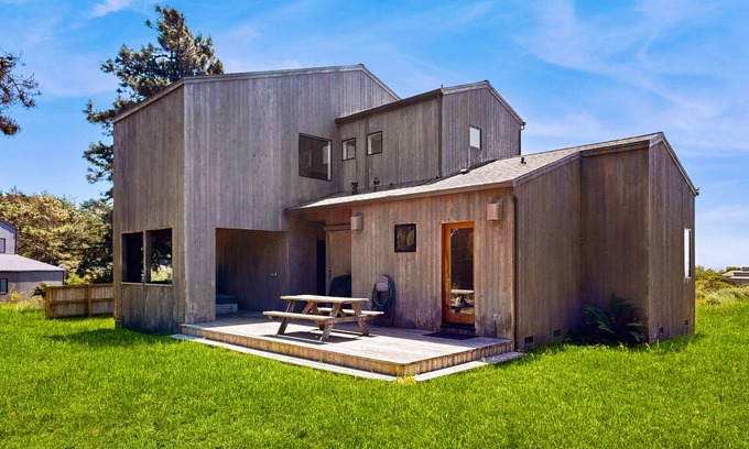 Sea Ranch House | Ocean View Home w/Private Hot Tub, Gas Fireplace, Lovely Decks & Shared Pools