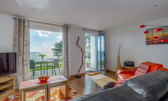 Seaton House | Ocean View - Mount Brioni