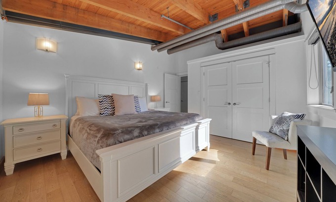 Ganges Condo | Ocean View Penthouse on Salt Spring Island - Unit 301.