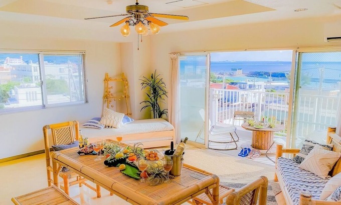 Kadena-cho Apartment | Ocean view Sea breeze flowing from a large windo - 301 / Nakagami-gun Okinawa