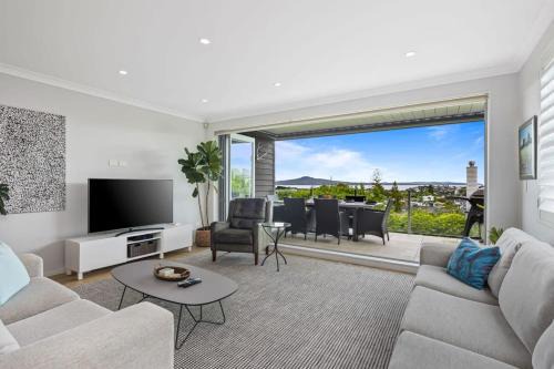 Kohimarama House | Ocean View Spacious 5BR Retreat for Families