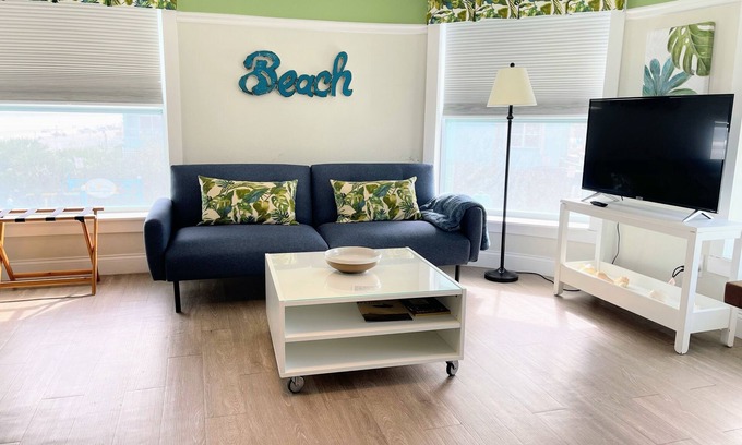 Boardwalk Apartment | OCEAN VIEW studio apt BEST LOCATION