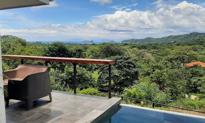 Coco Villa | Ocean view Villa & Beach Club