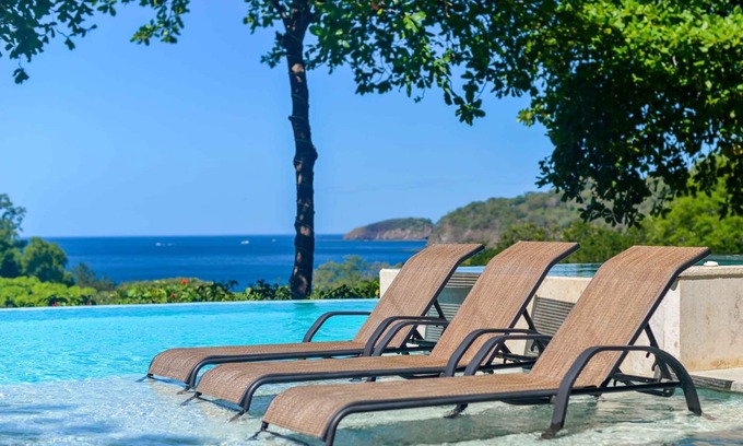 Coco Villa | Ocean-View Villa Just Minutes from the Beach – Pure Paradise
