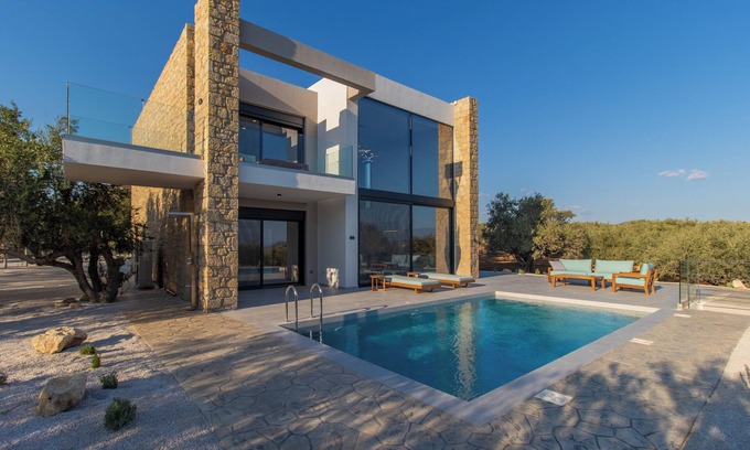 Gargaliani Villa | Ocean view Villa in Messinia, Greece n5-10 mins to the beach and golf course