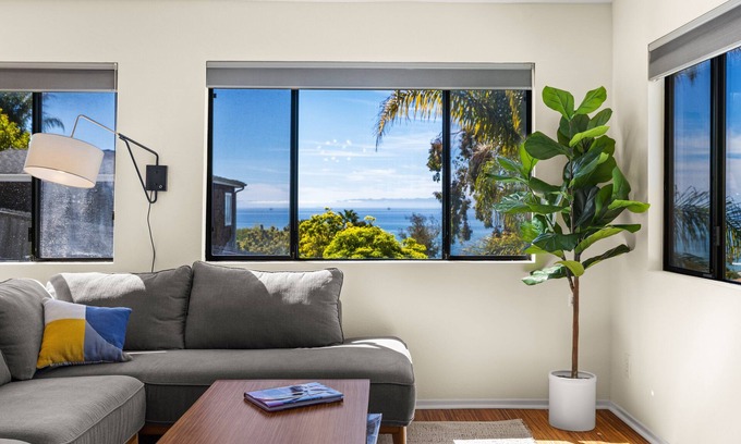 Santa Barbara House | Ocean Views Abound From This Midcentury Modern Home