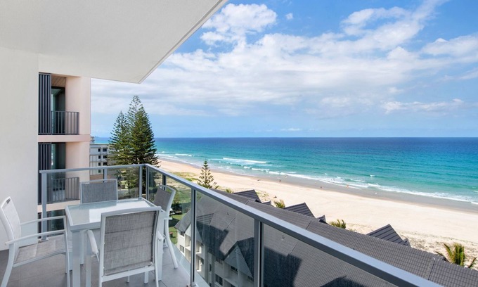 Palm Beach Apartment | Ocean Views Apartment with Rooftop Pool - CoastHM
