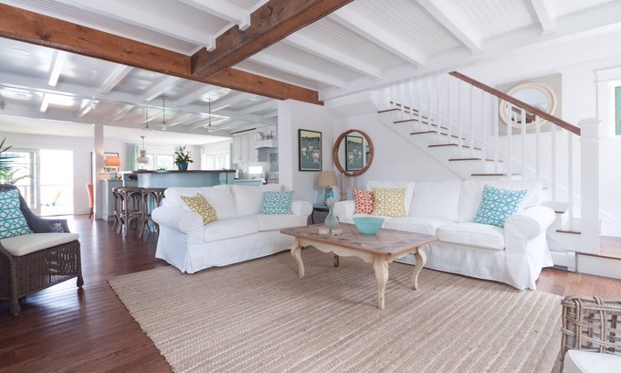 Loveitts Field House | OCEAN VIEWS, Rooftop Deck, HOT TUB, new back deck! 3-min walk to Willard Beach