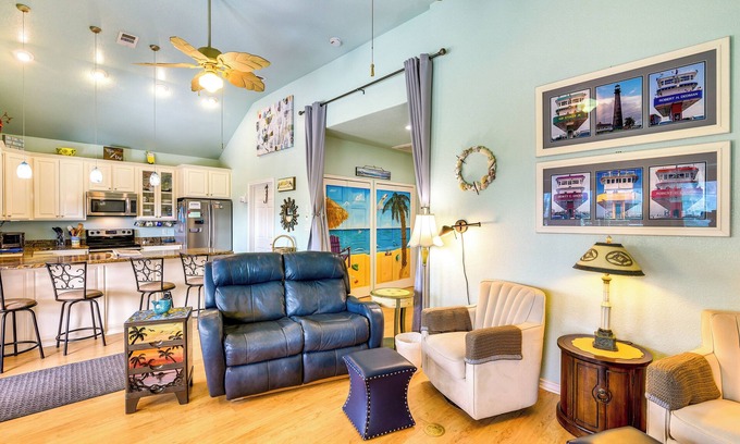 Port Bolivar House | Ocean Views & Walk to Shore: Crystal Beach Home!