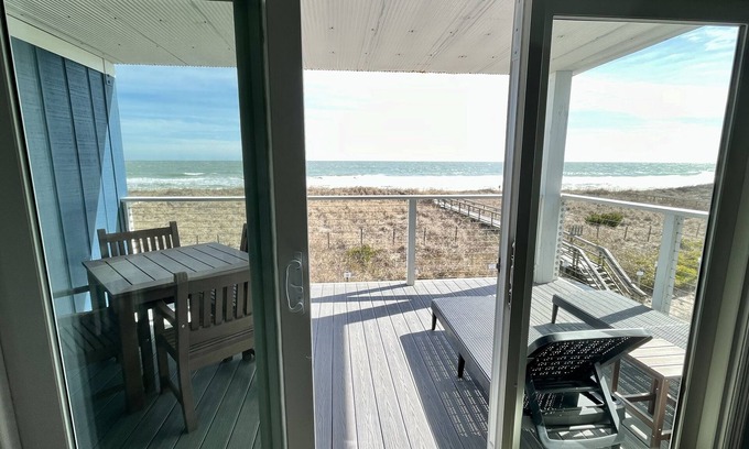 North Carolina Coast Condo | 🧜♀️Oceanfront 2BR 2Bath condo, private beach access, perfect location!🧜♀️